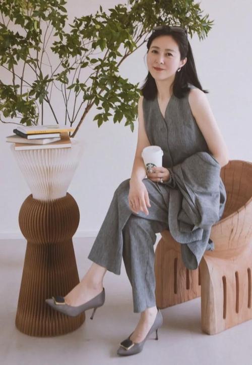“档次女”科技圈笑谈：笑看风云，我辈“键盘侠”的幽默自嘲